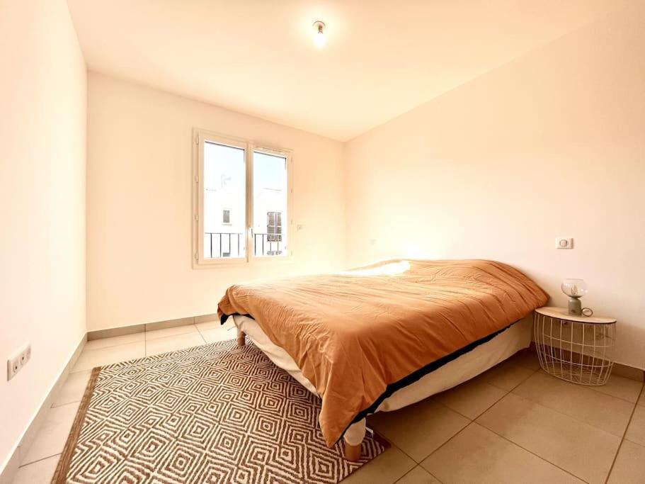 Appartement Neuf Avec Terrasse Saint-Florent  Exteriör bild